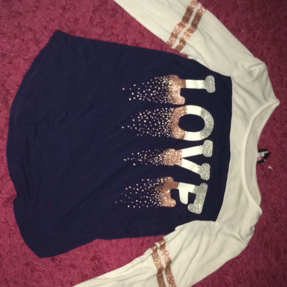 LONG SLEEVE LOVE SHIRT